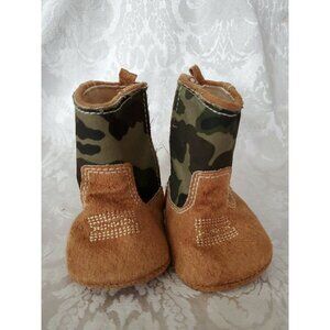 Rising Star Camouflage & suede Baby Size 2 (6-9Mo) Soft Boots